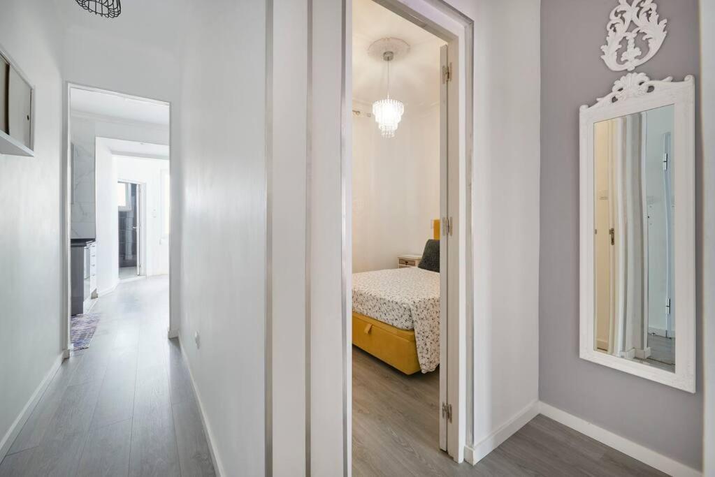 New 3 Bedroom Flat With River On Sight @alameda Apartment Lissabon